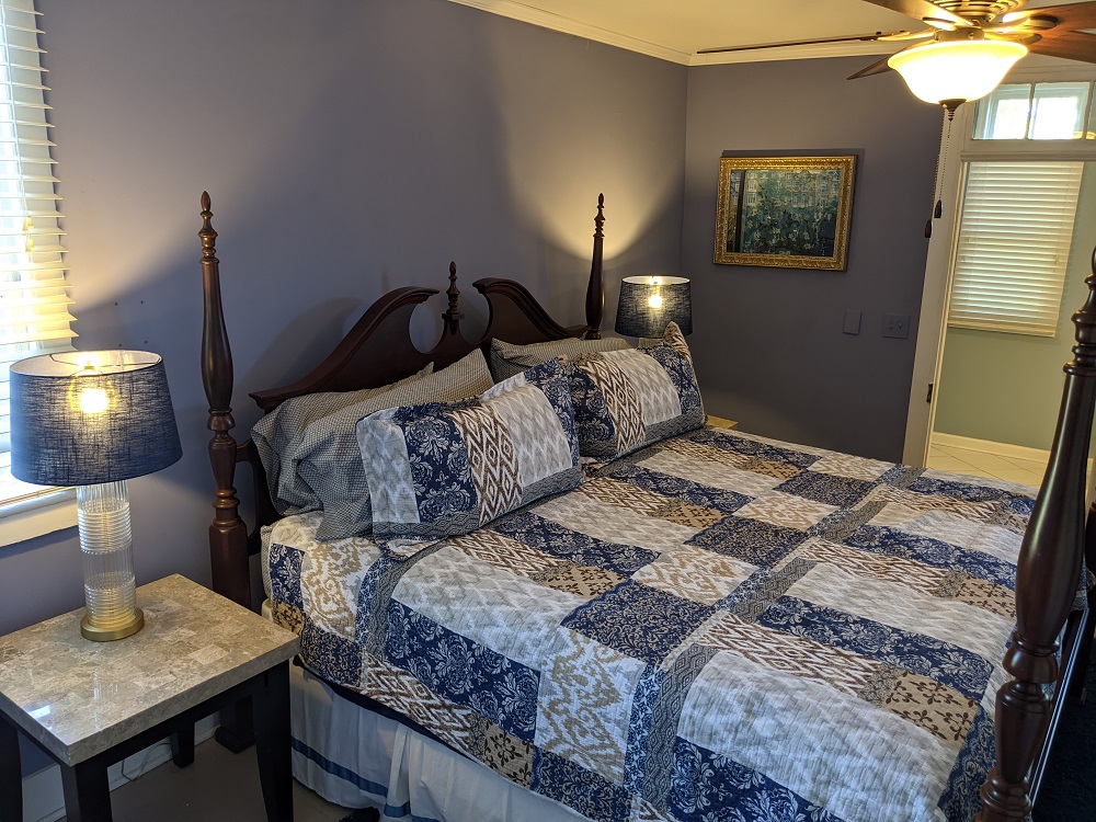 Blue Ruby at Grice-Fearing House Bed & Breakfast